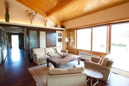 Impresionant Xalet La Roca Forada Apartment Guils de Cerdana ภายนอก รูปภาพ