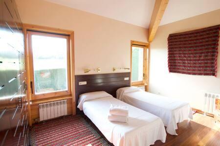 Impresionant Xalet La Roca Forada Apartment Guils de Cerdana ภายนอก รูปภาพ